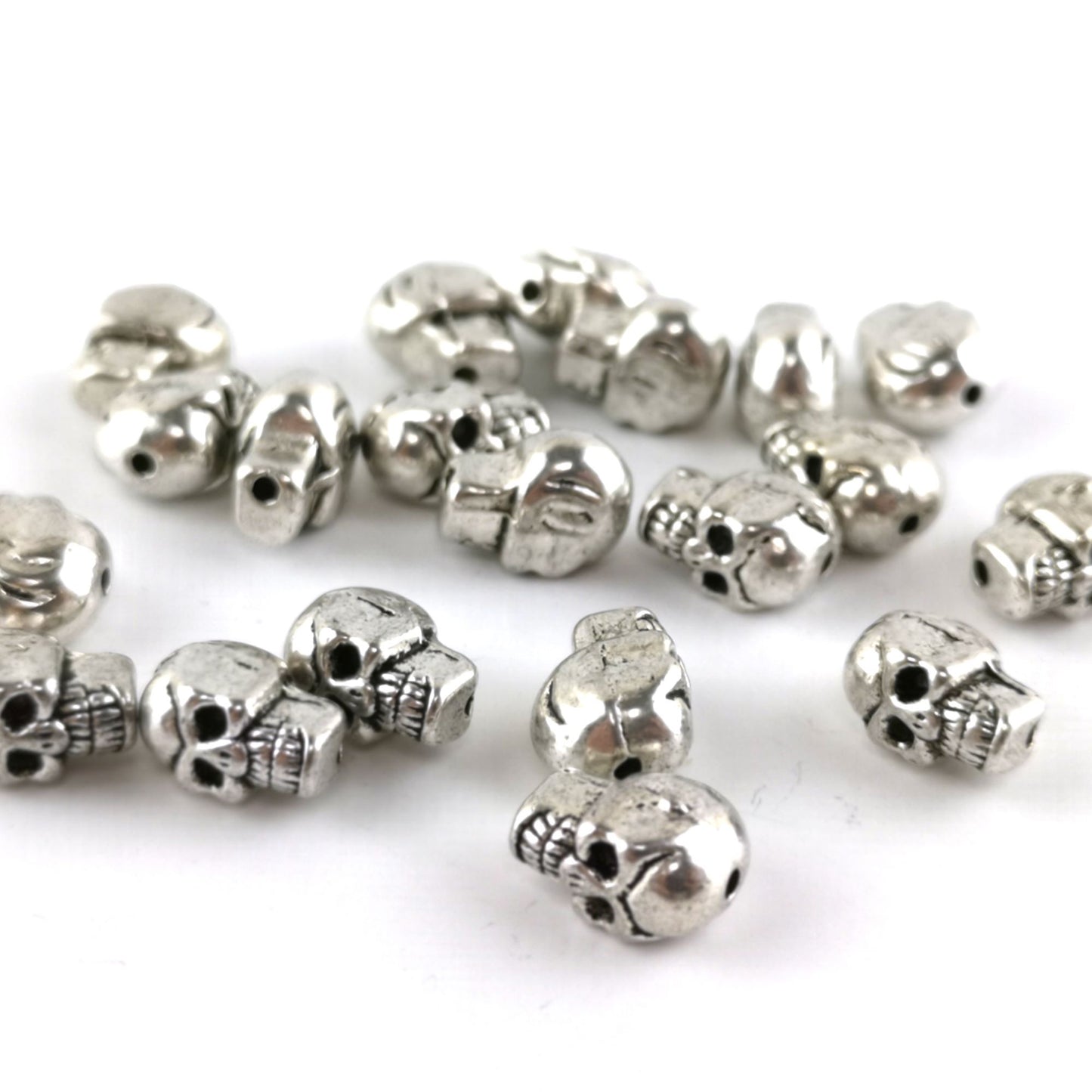 Antique Silver Metal Alloy Beads Skull 6.5x9mm Pack Of 20